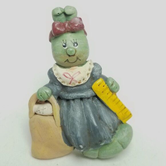 Vintage Book Worm Teacher Shaped Brooch, Retro Teaching Lapel Pin, Estate - Picture 5 of 5